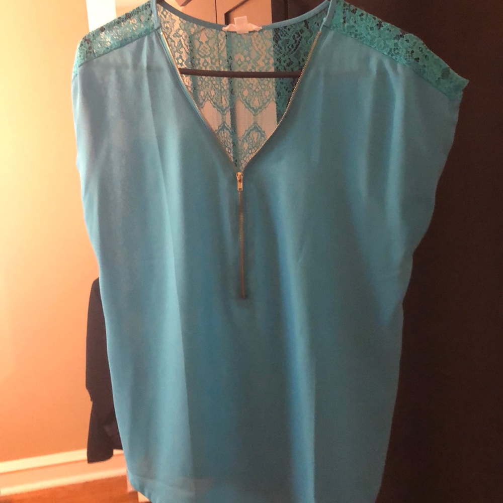 Short sleeve top